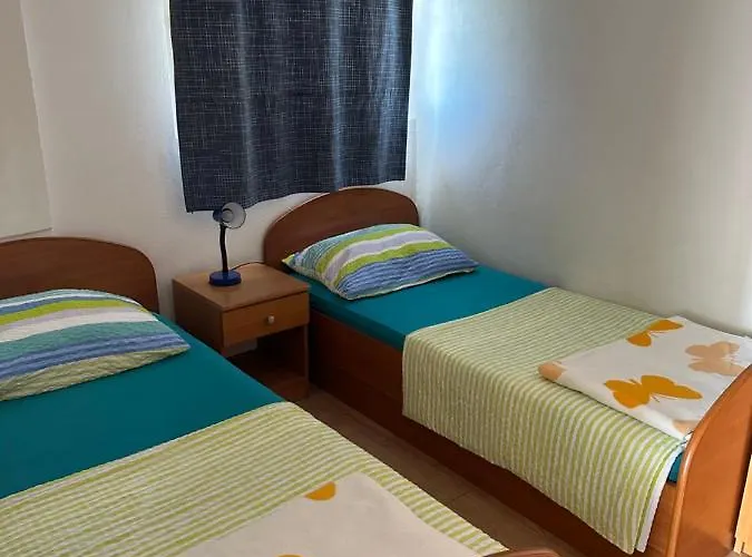 M, 4 Persons Zapad On The Beach, Ground Floor Appartement Ljubač